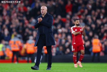 一日英超动向:切尔西VS阿森纳1-1战罢,撤下萨拉赫利物浦赢了